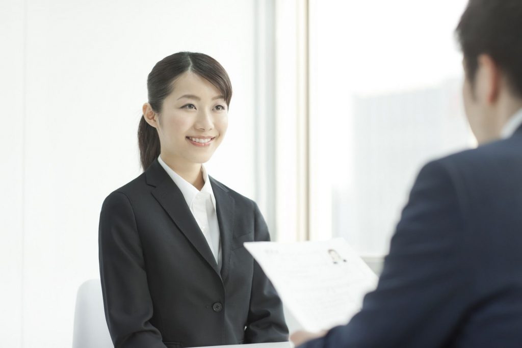 Sếp không chỉ quan sát năng lực cá nhân của bạn mà còn để mắt tới rất nhiều kỹ năng mềm khác và nhân cách của bạn. (Ảnh: tuhoconline.net)